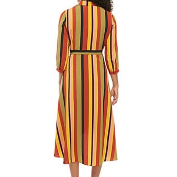 Ladies dress - Picture 2 of 2